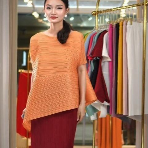 Set gồm áo và chân váyKatle Holly xếp ly, bộ áo và chân váy cao cấp nhiều màu — ảnh 2