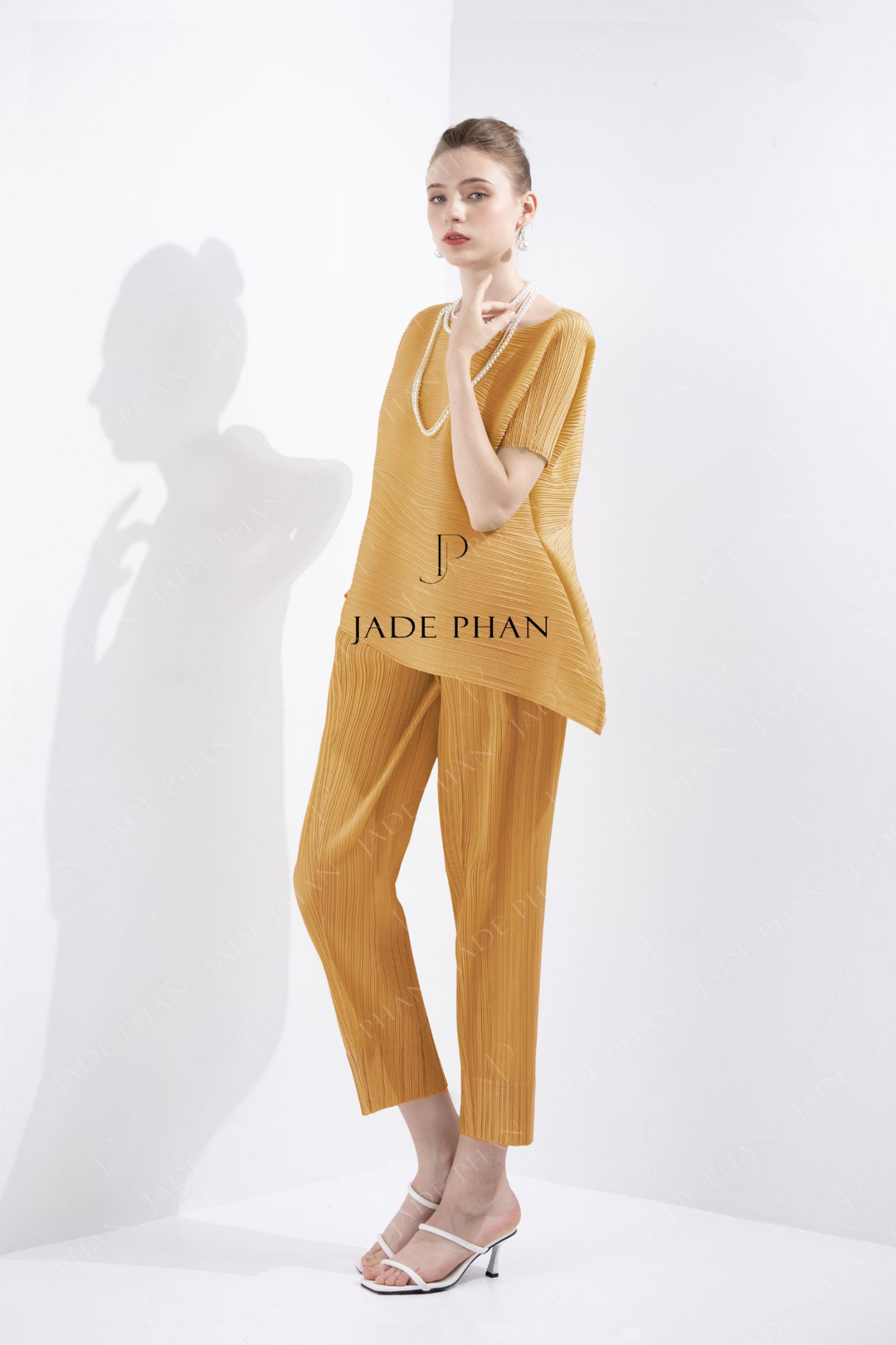 Set KATLE Pleated Top & DAISY Pleated Pants Ochre