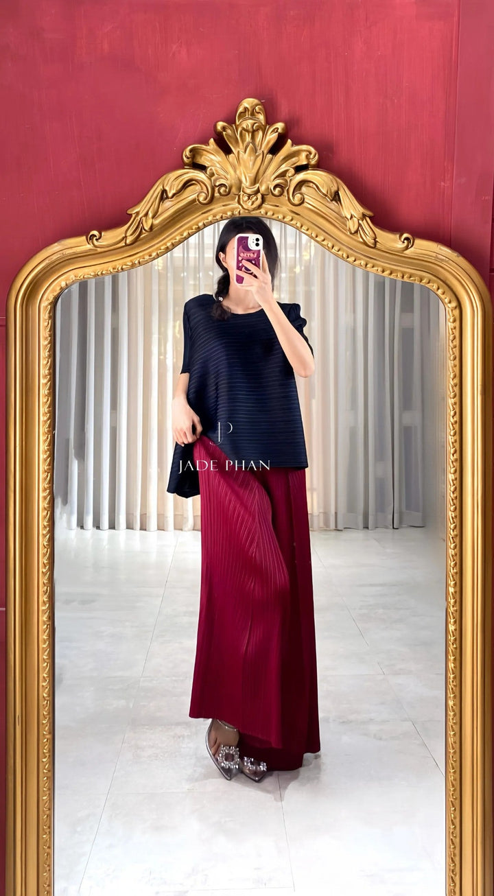 SET JENNIE Pleated Top Black & Gerda Bottom Burgundy