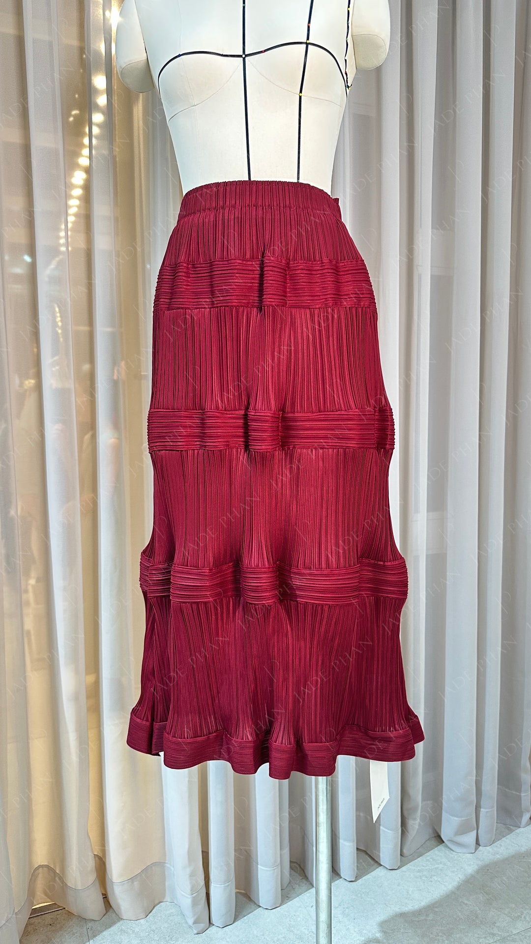 BLANCHE Pleated Skirt - Đỏ đô