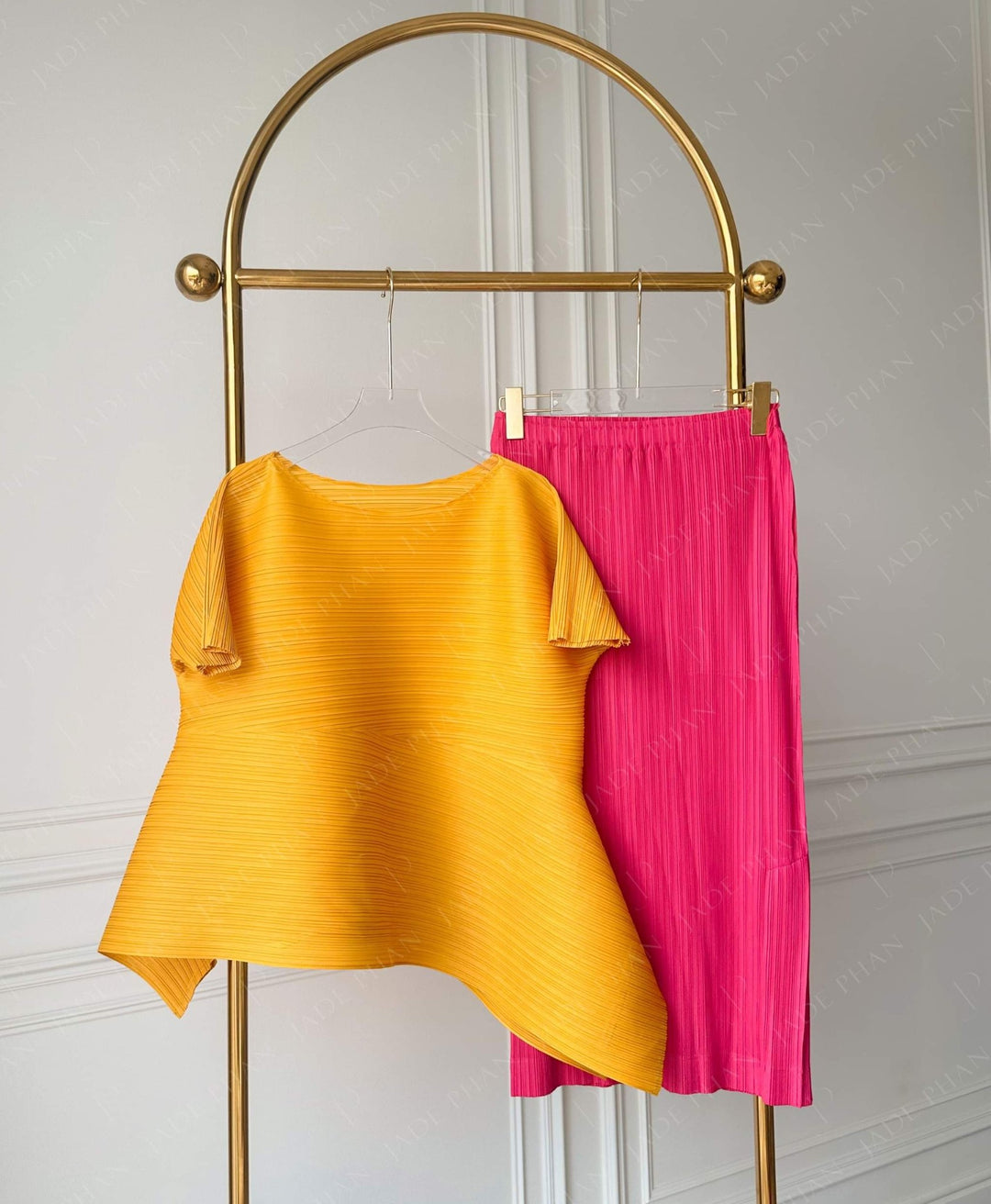 Set KATLE Pleated Top Yellow & AUDORA Pleated Skirt