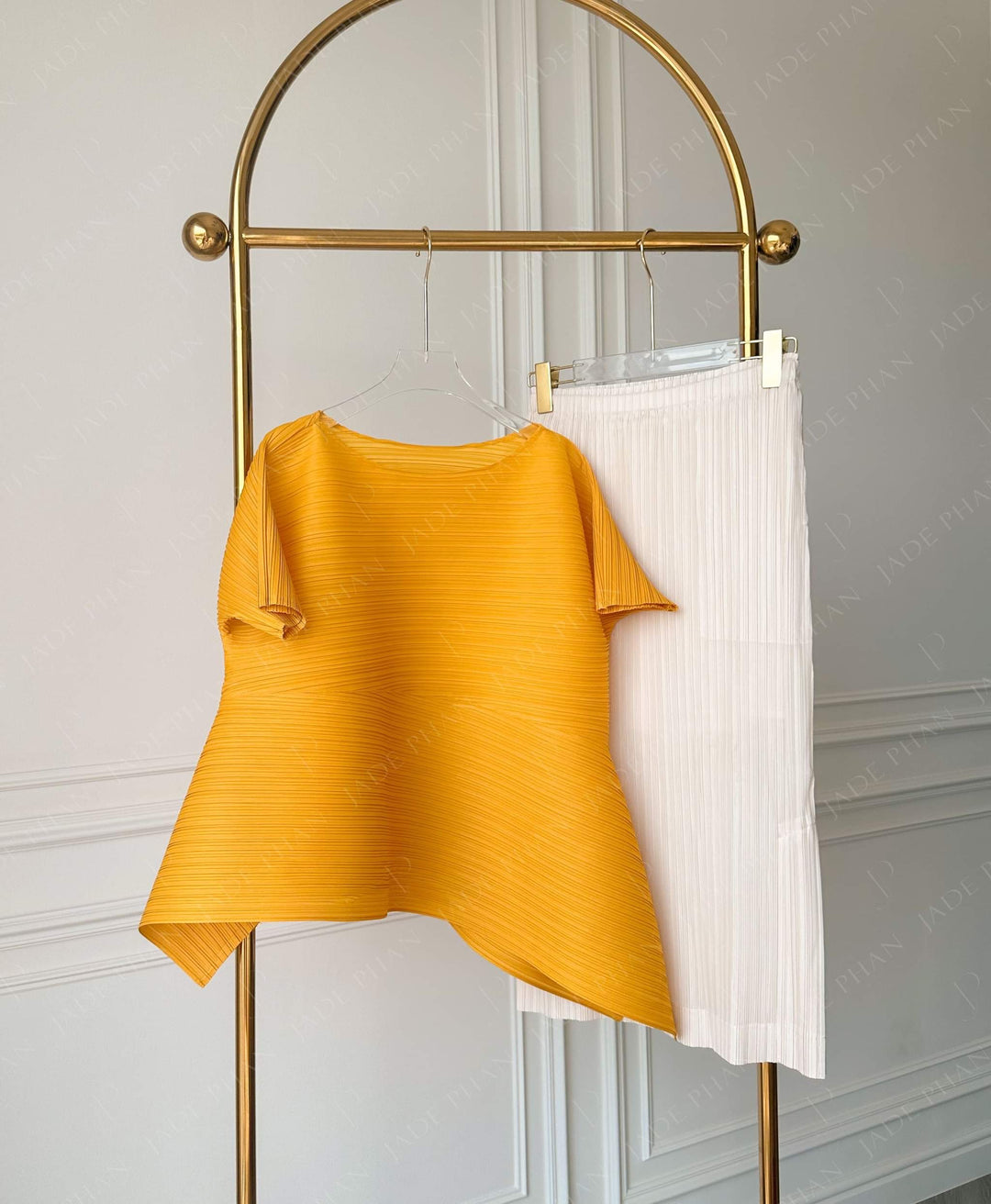 Set KATLE Pleated Top Yellow & AUDORA Pleated Skirt