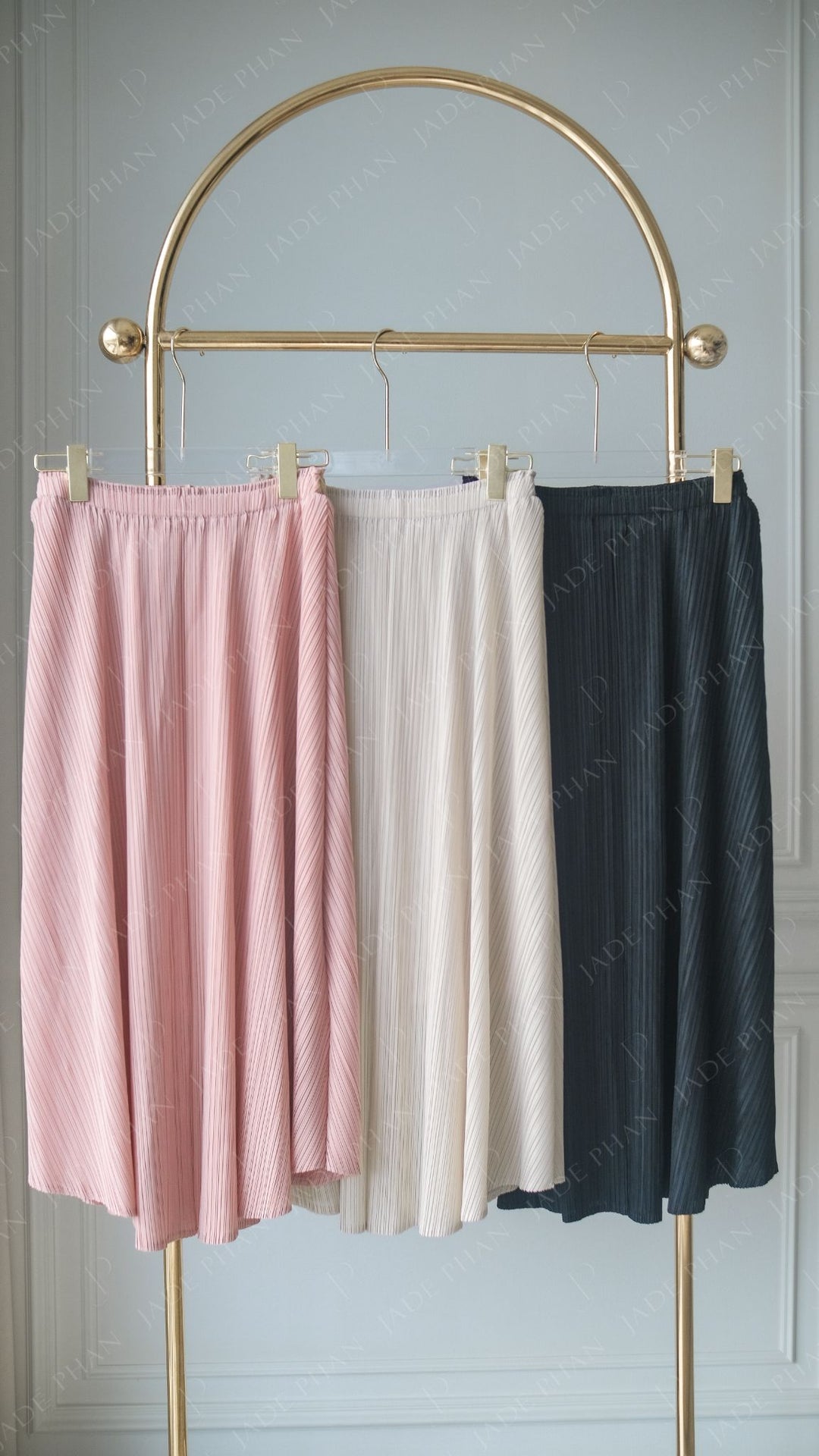 BERTHE Pleated Skirt - Pink