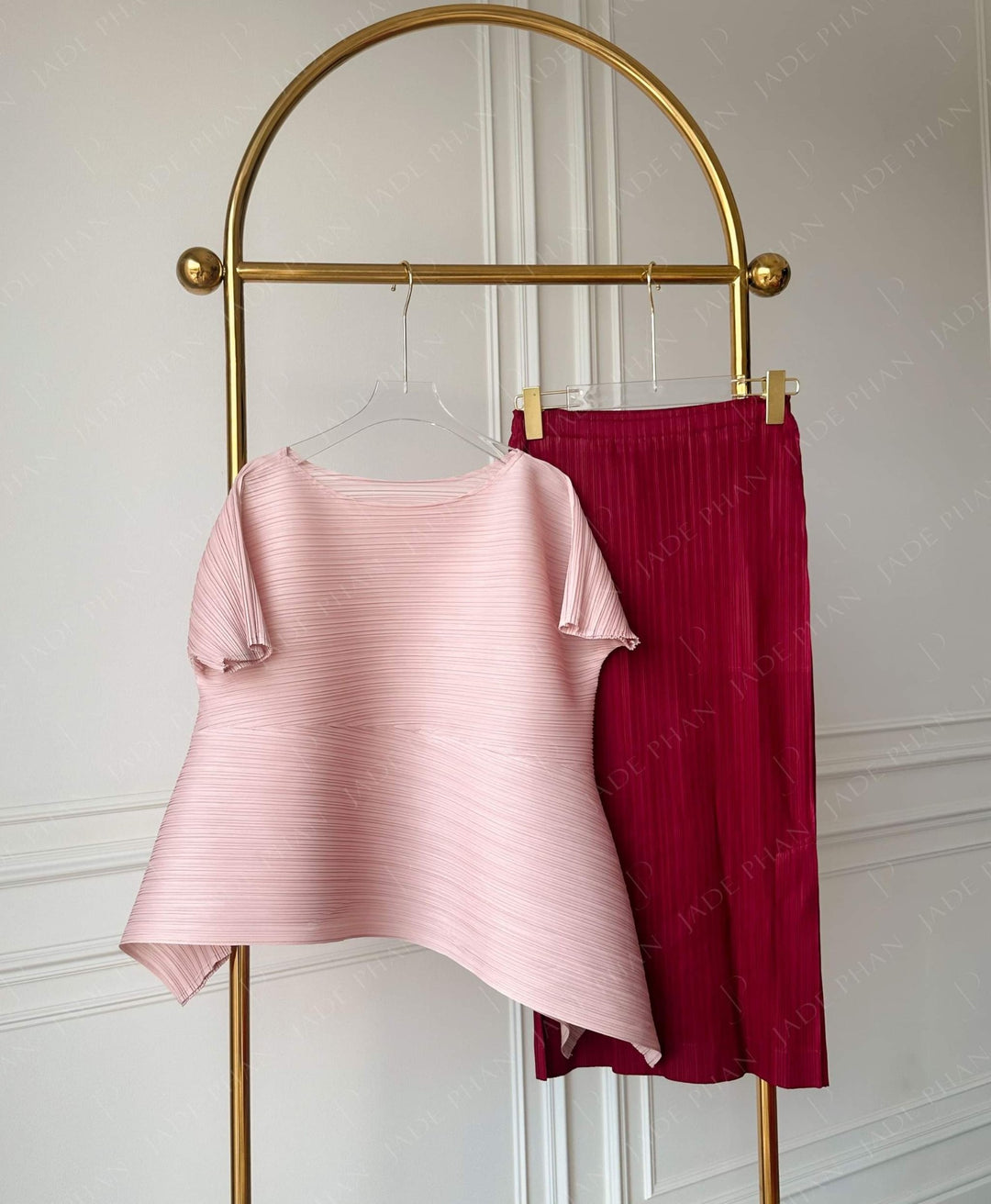 Set KATLE Pleated Top Pink & AUDORA Pleated Skirt