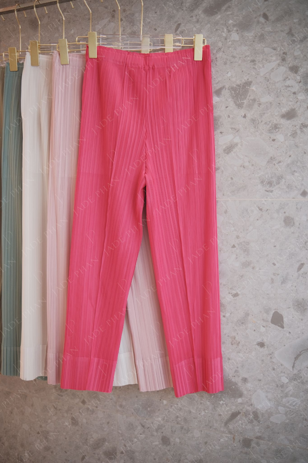 Set LE'A Pleated Top Pink  & DAISY Pleated Pants Magenta