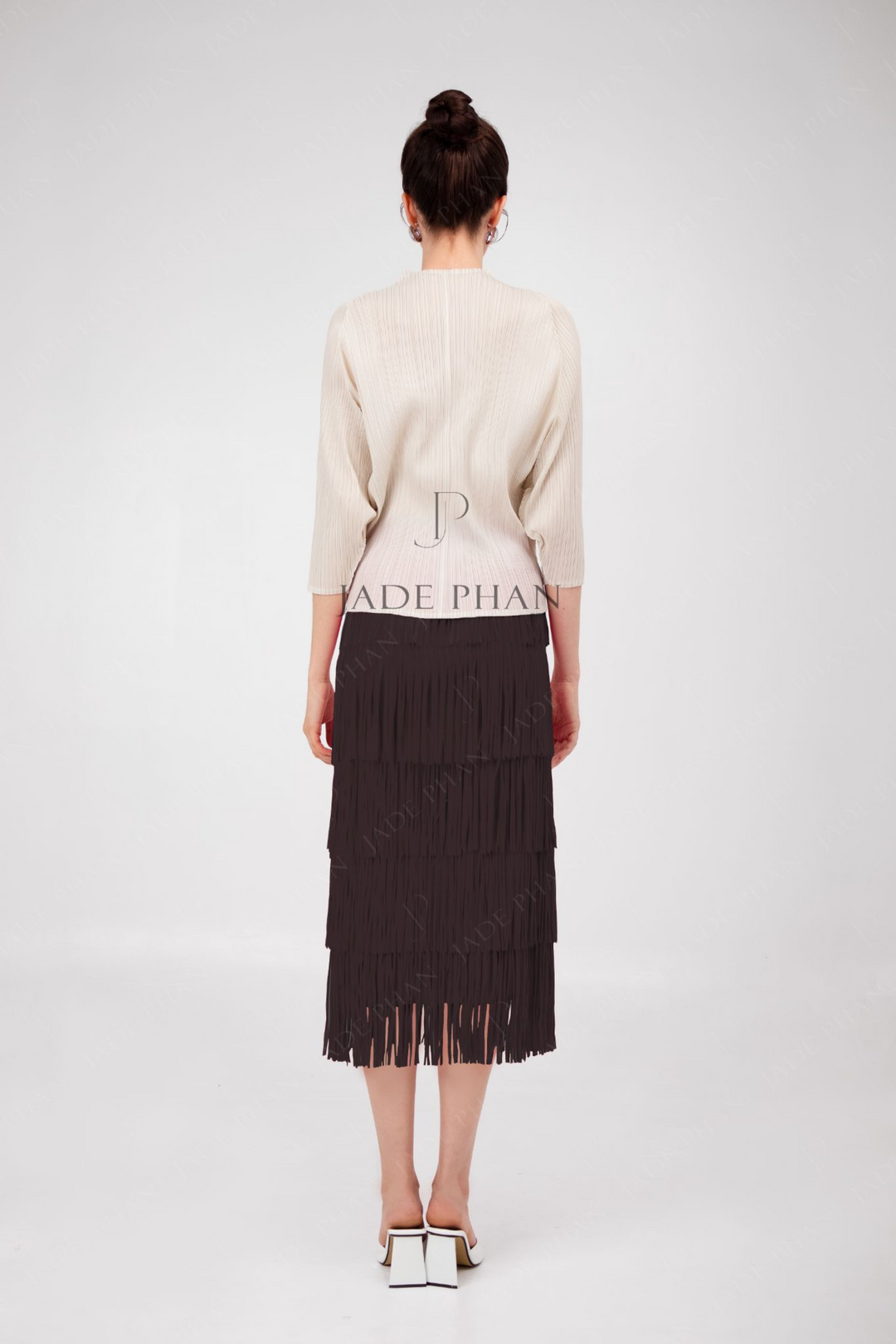 SET BERTHE Pleated Top Vermont Cream &  FAE Pleated Skirt Black