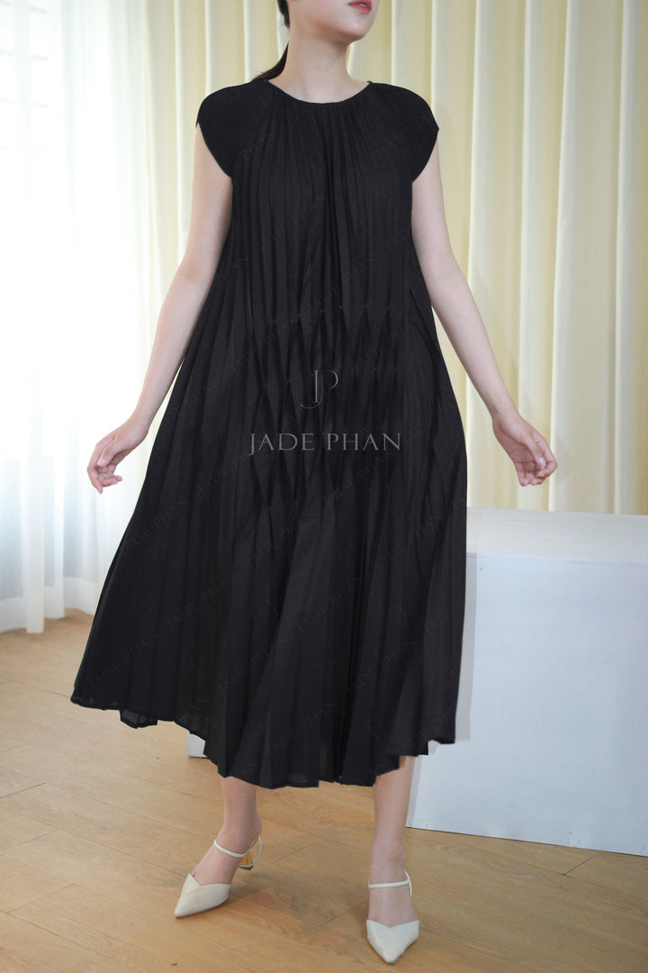 ADENA Pleated Dress - Black