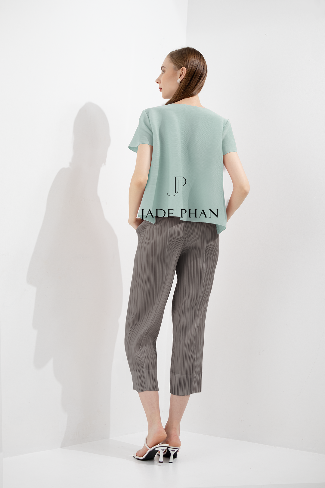 SET AIME'E Pleated Top Mint & Daisy Pleated Pants Dim Grey