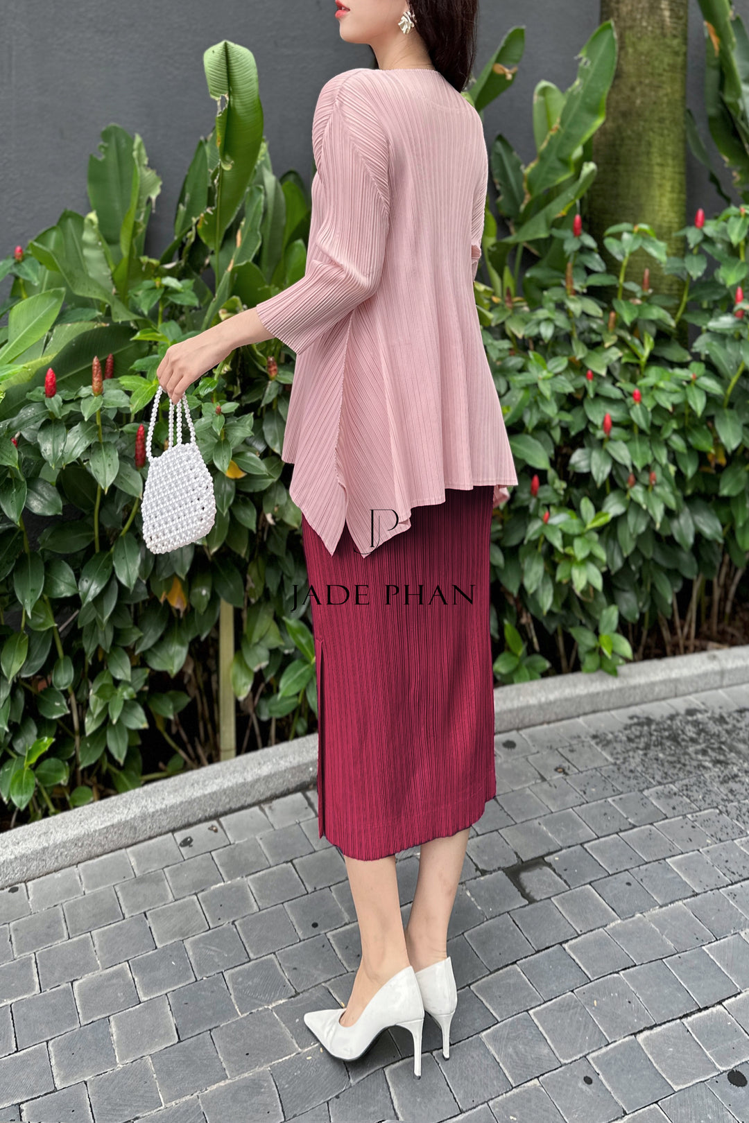 FANNY Top Hồng & AUDORA Skirt Đỏ