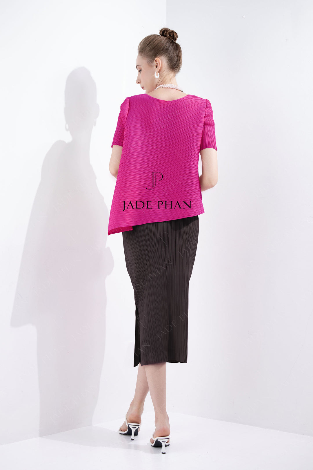 SET JENNIE Pleated Top Medium Violet Red & AUDORA Pleated  Skirt Black